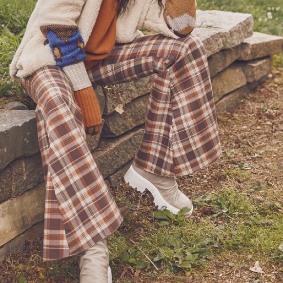 NWOT Free People Just Float On Flare Jeans in Brown Plaid - High Rise Z575 - Picture 3 of 3